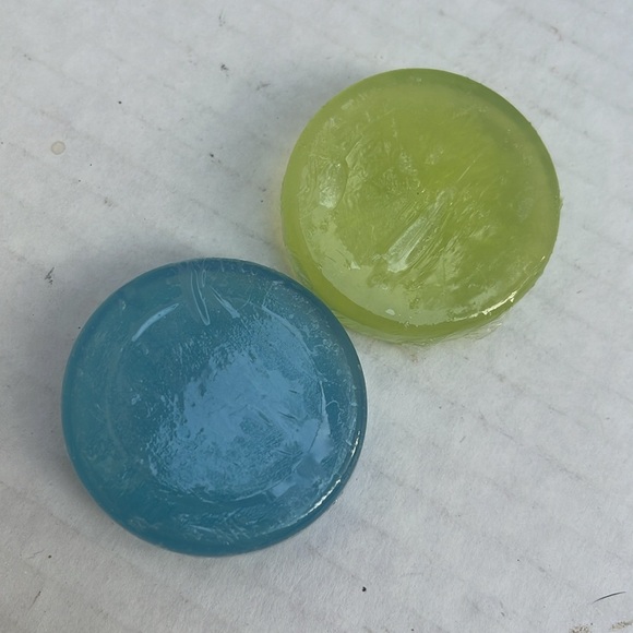 2 Beauty Blenders & Soap Brand New - Picture 3 of 3